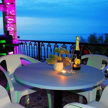 Casa Di Marinero Argászi